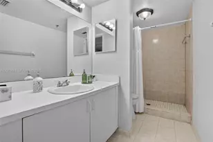 9470 Tangerine Pl, Davie, FL 33324 - Photo 21