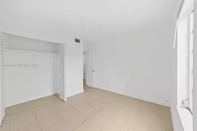 525 W 69th St #306, Hialeah, FL 33014 - Photo 15