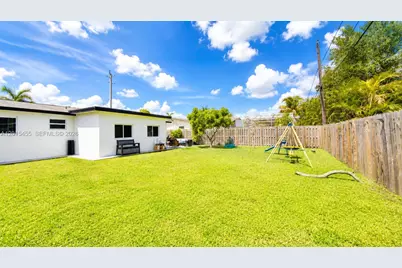 8357 NW 25th Ct, Sunrise, FL 33322 - Photo 19