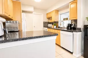 8357 NW 25th Ct, Sunrise, FL 33322 - Photo 3