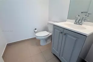 300 S Biscayne Blvd, Miami, FL 33131 - Photo 25