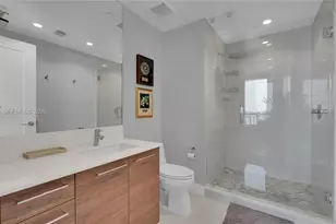 100 E Las Olas Blvd, Fort Lauderdale, FL 33301 - Photo 25