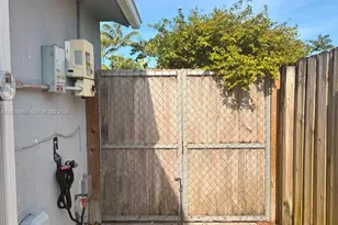 15046 SW 148th Pl, Miami, FL 33196 - Photo 33