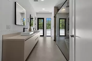 1220 S Alhambra Cir, Coral Gables, FL 33146 - Photo 15