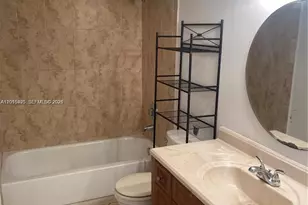 18330 NW 68th Ave, Hialeah, FL 33015 - Photo 5