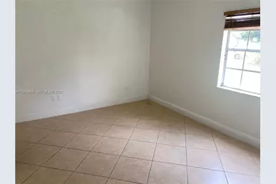 18330 NW 68th Ave #G, Hialeah, FL 33015 - Photo 7