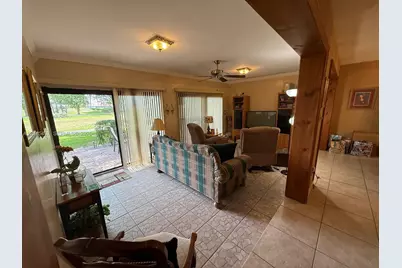 19300 W Lake Dr, Hialeah, FL 33015 - Photo 19