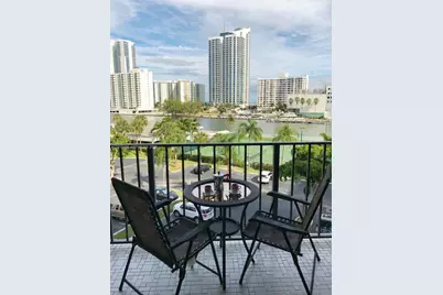400 Leslie Dr #508, Hallandale Beach, FL 33009 - Photo 9