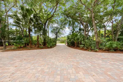 8875 SW 110th St, Miami, FL 33176 - Photo 5