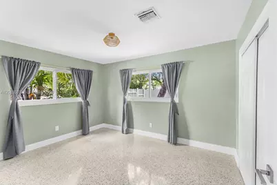 340 NE 129th St, North Miami, FL 33161 - Photo 21