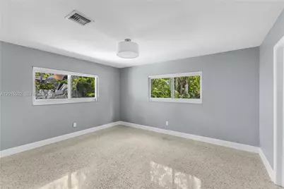 340 NE 129th St, North Miami, FL 33161 - Photo 13