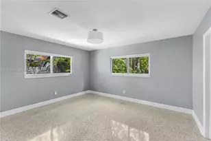 340 NE 129th St, North Miami, FL 33161 - Photo 13