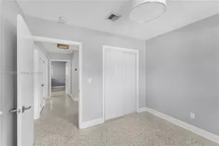 340 NE 129th St, North Miami, FL 33161 - Photo 19