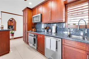 10435 SW 92nd St, Miami, FL 33176 - Photo 11