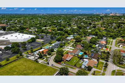 10435 SW 92nd St, Miami, FL 33176 - Photo 5