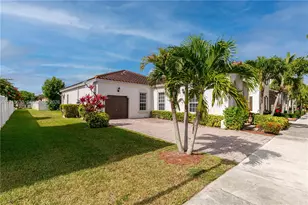 17031 SW 92nd St, Miami, FL 33196 - Photo 3