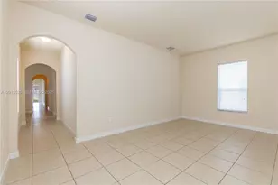 17031 SW 92nd St, Miami, FL 33196 - Photo 5