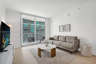 77 SE 5th St, Miami, FL 33131 - Photo 9
