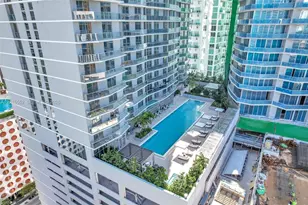 77 SE 5th St, Miami, FL 33131 - Photo 1