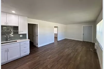 101 W 11th St #2, Riviera Beach, FL 33404 - Photo 3