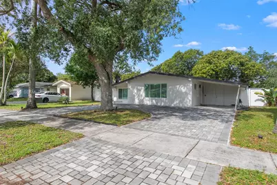 309 NW 43rd Ave, Plantation, FL 33317 - Photo 3