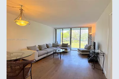 20400 W Country Club Dr #209, Aventura, FL 33180 - Photo 3