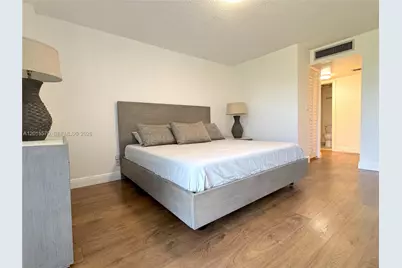 20400 W Country Club Dr #209, Aventura, FL 33180 - Photo 11