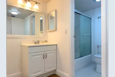 20400 W Country Club Dr #209, Aventura, FL 33180 - Photo 13