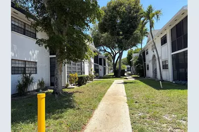 18875 NW 62nd Ave #105, Hialeah, FL 33015 - Photo 19