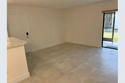 18875 NW 62nd Ave #105, Hialeah, FL 33015 - Photo 5