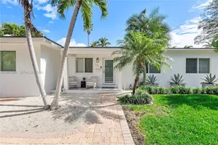 301 Hampton Ln, Key Biscayne, FL 33149 - Photo 1