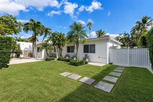 301 Hampton Ln, Key Biscayne, FL 33149 - Photo 3