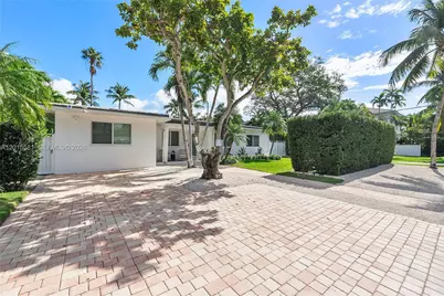 301 Hampton Ln, Key Biscayne, FL 33149 - Photo 3