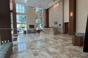 31 SE 5th St, Miami, FL 33131 - Photo 3