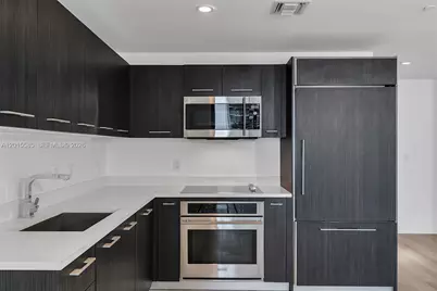 45 SW 9th St #3502, Miami, FL 33130 - Photo 5