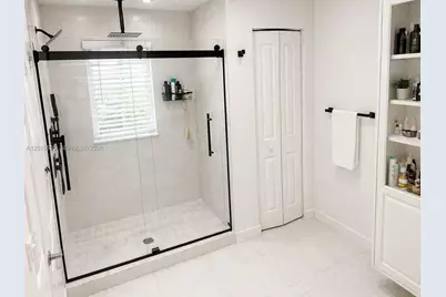 6835 Broadwater Ln, Lake Worth, FL 33467 - Photo 15
