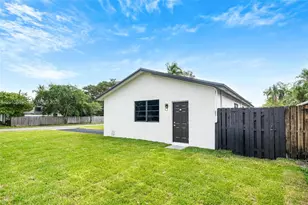 2060 N 26th Ave, Hollywood, FL 33020 - Photo 29