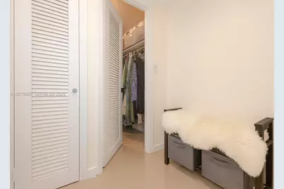 5750 Collins Ave #3J, Miami Beach, FL 33140 - Photo 11