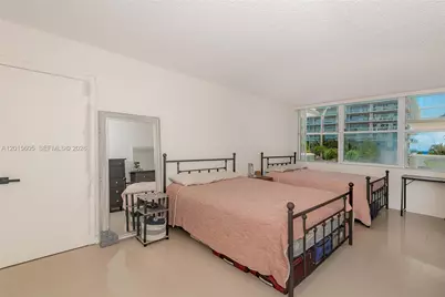 5750 Collins Ave #3J, Miami Beach, FL 33140 - Photo 9