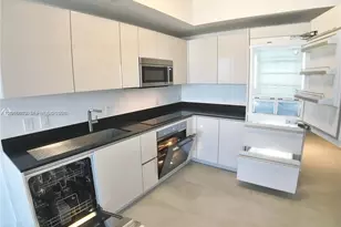 1010 Brickell Ave, Miami, FL 33131 - Photo 7