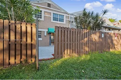 12224 SW 52nd Pl, Cooper City, FL 33330 - Photo 27