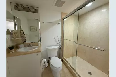 19900 E Country Club Dr #804, Aventura, FL 33180 - Photo 15