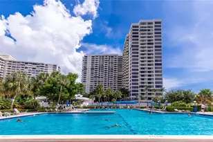 600 Three Islands Boulevard, Hallandale Beach, FL 33009 - Photo 29