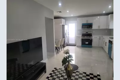 266 NE 162nd St, Miami, FL 33162 - Photo 9