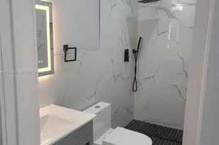 266 NE 162nd St, Miami, FL 33162 - Photo 19
