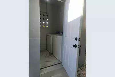 266 NE 162nd St, Miami, FL 33162 - Photo 5