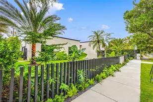 72 W Shore Dr W, Miami, FL 33133 - Photo 3