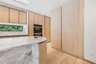 72 W Shore Dr W, Miami, FL 33133 - Photo 33