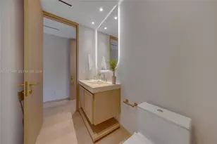 72 W Shore Dr W, Miami, FL 33133 - Photo 69