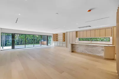 72 W Shore Dr W, Miami, FL 33133 - Photo 13